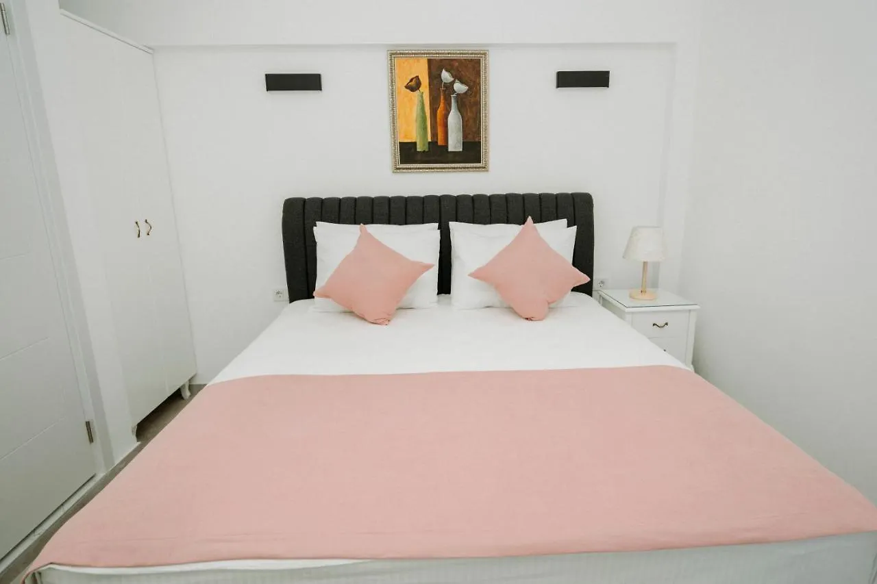 Ali Baba Ciftligi Alacati Bed & Breakfast